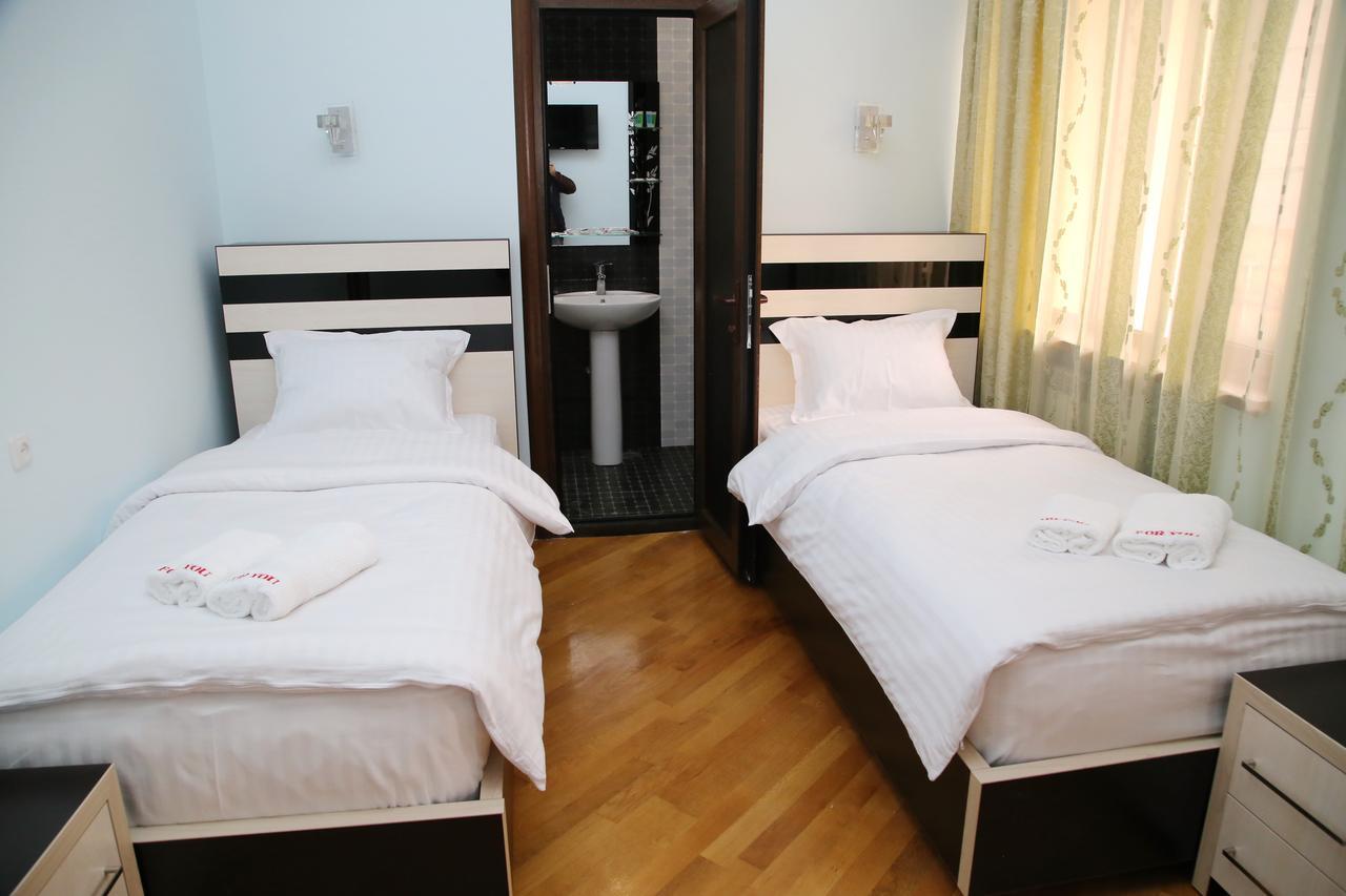 Hotel For You Erevan Exterior foto