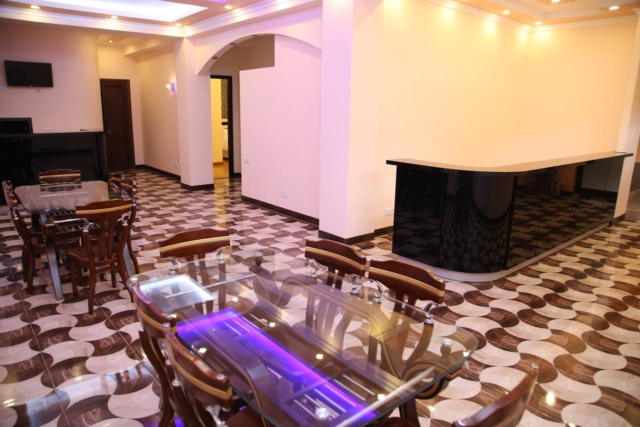 Hotel For You Erevan Exterior foto