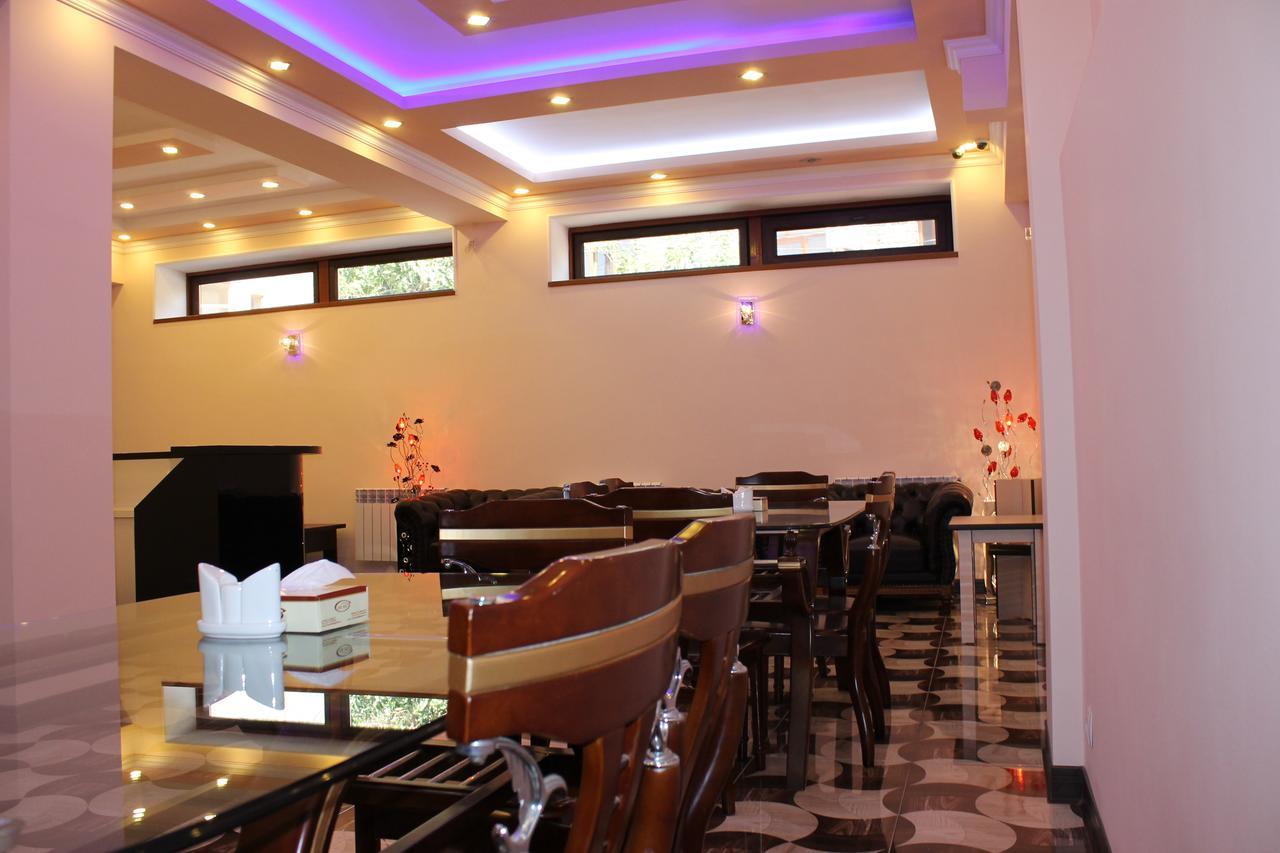 Hotel For You Erevan Exterior foto